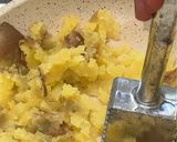 Foto langkah ke 2 dari resep Simple Mashed Potatoes.