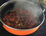 Foto del paso 1 de la receta: Estofado de carne con papas, zanahorias y guisantes