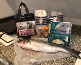 Foto del paso 1 de la receta: Lubina a la sal con gulas y patata cocida