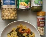 Foto del paso 1 de la receta: Ensalada de pasta con garbanzos, maíz y pesto casero de albahaca