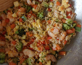 Foto del paso 5 de la receta: Arroz frito integral con camarones