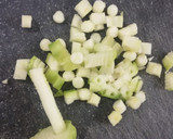 Foto del paso 2 de la receta: Espaguetis de calabacín con setas y salsa de queso🥒🍄🧀