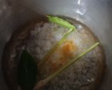 Foto langkah ke 1 dari resep Bubur Manado Simpel nasi sisa.
