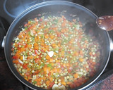 Foto del paso 2 de la receta: Fideos con jamoncitos de pollo y verduras
