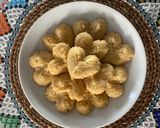 A picture of step 1 of Salgadinho de queijo.