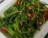 Foto langkah ke 3 dari resep Cah Kangkung.