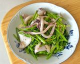 Hình bước làm 3 của món Mực Xào Chao Rau Muống