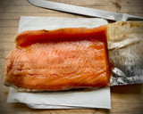 Foto del paso 2 de la receta: Rollito de salmón marinado