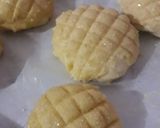 Foto langkah ke 5 dari resep Roti Melon.