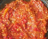 Foto langkah ke 3 dari resep Sambel goreng tomat.