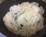 A picture of step 3 of Japanese Diet Food Konjac Noodle Cooking.