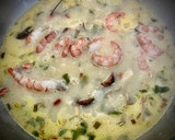 Foto del paso 4 de la receta: Tom yam kung —Sopa de langostinos con setas y leche de coco—