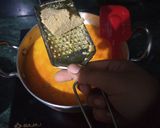 A picture of step 2 of Gajer ka halwa.