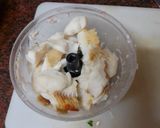 Foto del paso 4 de la receta: Buñuelos de merluza, pota y palitos de cangrejo