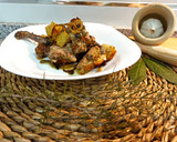 Foto del paso 3 de la receta: Conejo al horno con patatas y cebolla 🍴