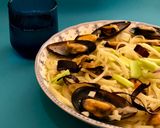 Foto del paso 13 de la receta: Linguini (o tallarines) en caldo de mejillones frescos (seis minutos)