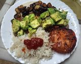 Foto del paso 5 de la receta: Carne picada con verduritas y aguacate