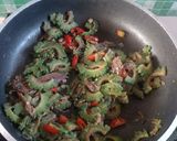 Foto langkah ke 3 dari resep Tumis pare ikan asin.