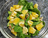Foto del paso 5 de la receta: Ensalada de espinacas, naranja, nueces y queso de cabra
