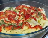 Foto del paso 2 de la receta: Lenguado al horno con puerro, patata y pimiento rojo