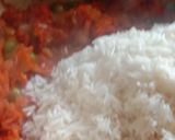 गाजर मटर की तीखी पुलाव (Gajar matar ki tikhi pulao recipe in Hindi) रेसिपी चरण 5 फोटो