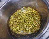 Foto langkah ke 1 dari resep Peyek Kacang Hijau.