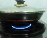 Foto langkah ke 7 dari resep Pizza Roti Tawar Teflon.