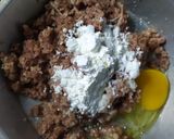 Foto langkah ke 1 dari resep Bola-Bola Daging Sapi Saus Tiram.