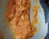 A picture of step 2 of Garlic mushroom masala.