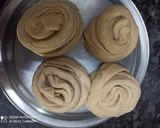 A picture of step 4 of Malabar Paratha.