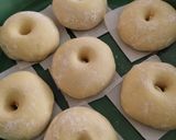 Foto langkah ke 8 dari resep Donat Coklat.