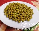 A picture of step 2 of Fried Matar or Dry Green Peas.