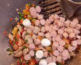 Foto langkah ke 3 dari resep Sayur Kentang Sosis Bakso.