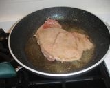 Foto del paso 3 de la receta Ternera rellena de espárragos y ajos tiernos con salsa de queso