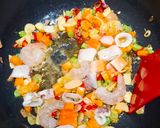 Foto langkah ke 3 dari resep Nasi Goreng Seafood.