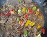 Foto langkah ke 4 dari resep Sapi Lada Hitam.