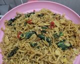 Foto langkah ke 5 dari resep Indomie Goreng.
