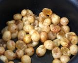 A picture of step 1 of Besan Ladoo.