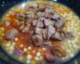 Foto del paso 4 de la receta: Garbanzos con acelgas y carne