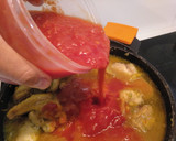 Foto del paso 7 de la receta: Pollo con tomate