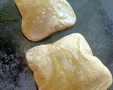 A picture of step 4 of Cheese Paratha.