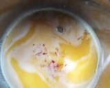 A picture of step 2 of Kesari Suji halwa.