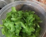 Foto langkah ke 1 dari resep Tumis pare.
