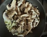 Foto del paso 2 de la receta: CHAMPIÑONES AL AJILLO (muy fácil, sano y rápido)