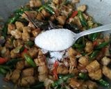 Foto langkah ke 5 dari resep Oseng Tempe Rebon Lombok Ijo.