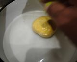 Foto langkah ke 5 dari resep Donat Labu isi coklat (1267).