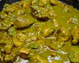 A picture of step 10 of Hariyali Chicken Gravy.
