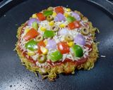 A picture of step 5 of Maggi Pizza.