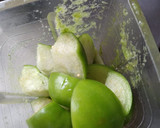 Foto del paso 2 de la receta: Picadillo de pavo con ejotes y calabacitas en salsa verde