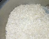 A picture of step 1 of Oats upma.